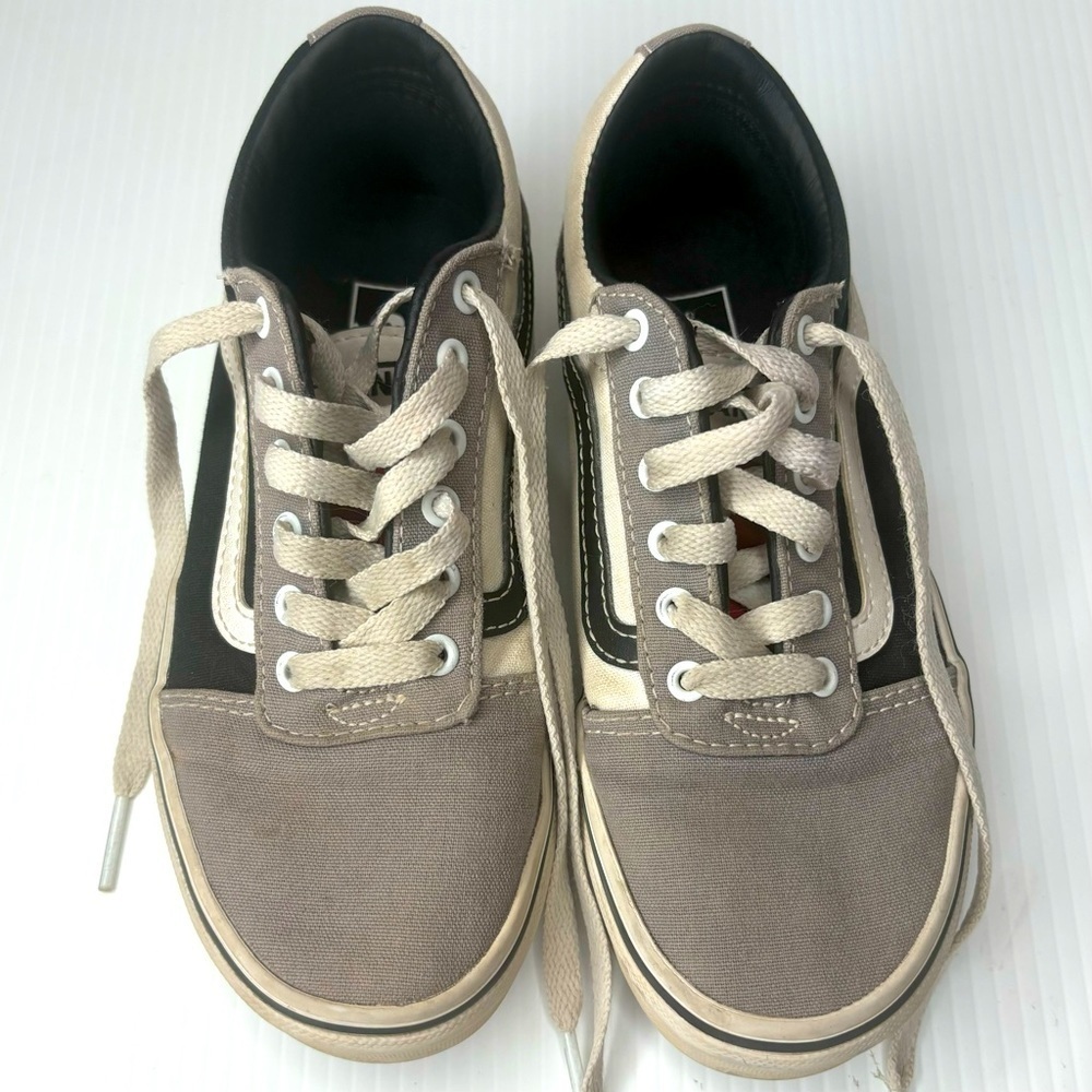 Vans Sneakers Youth size 1 Skater Shoes Old Skool Low Top Grey/Black/White